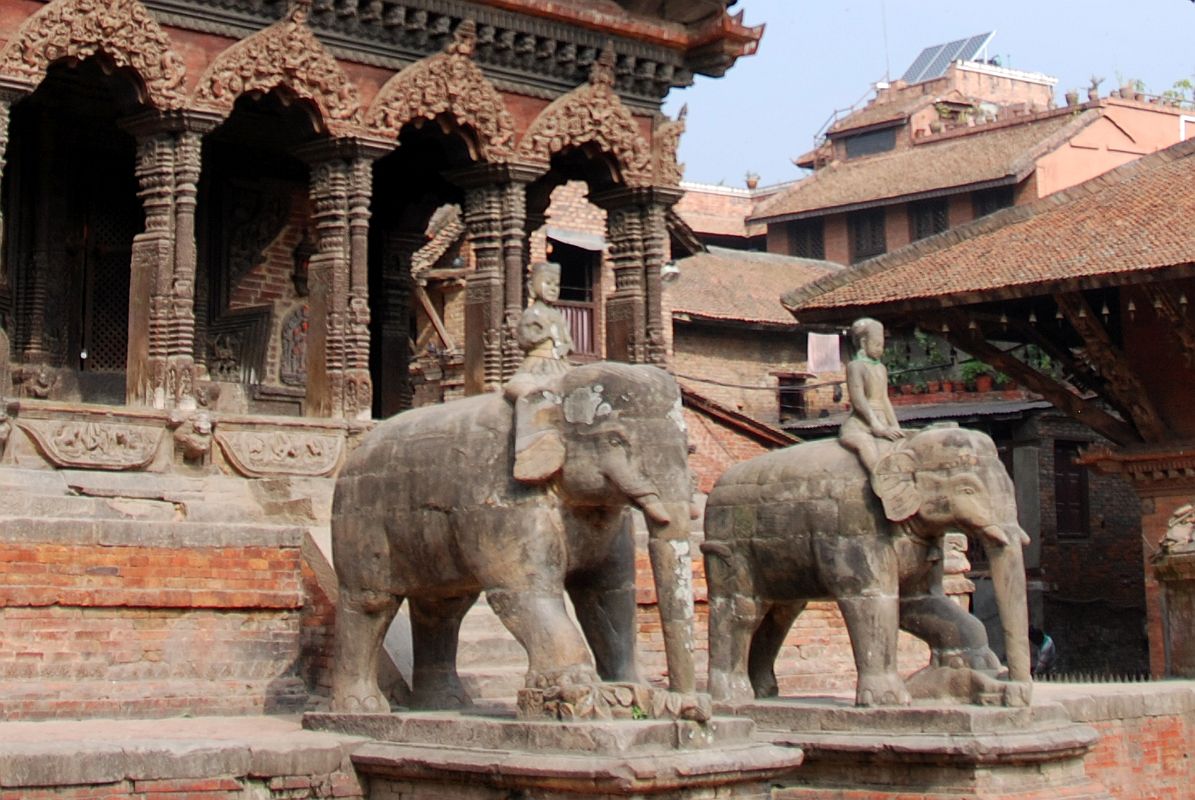 Kathmandu Patan Durbar Square 21 Two Large Stone Elephants Guard The Entrance To Vishwanath Temple 